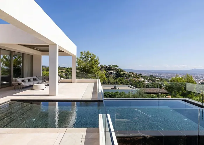 Breathtaking Villa Triniatro With Amazing Views